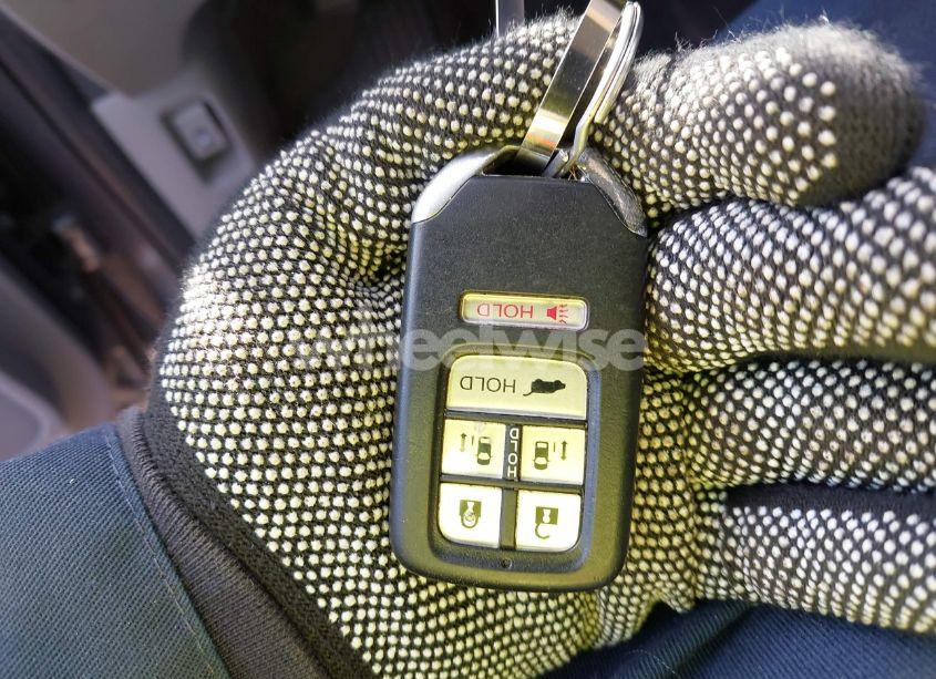 Photo 11 of 2017 Honda Odyssey EX-L (VIN 5FNRL5H67HB025107)