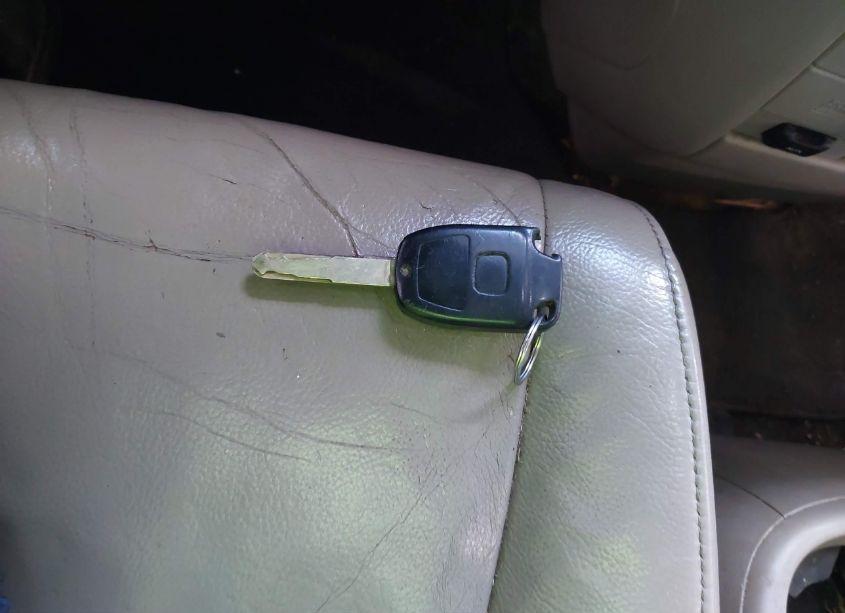 Photo 11 of 2011 Honda Odyssey EX-L (VIN 5FNRL5H68BB016522)