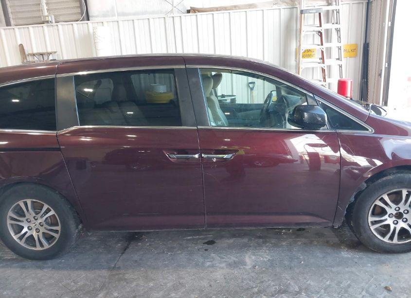 Photo 13 of 2011 Honda Odyssey EX-L (VIN 5FNRL5H68BB016522)