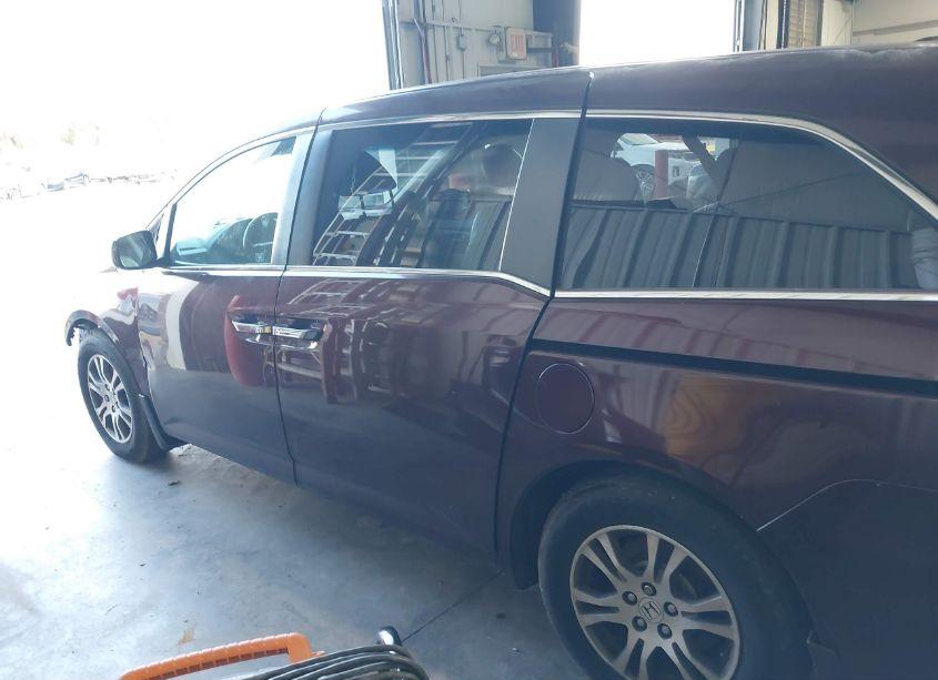 Photo 14 of 2011 Honda Odyssey EX-L (VIN 5FNRL5H68BB016522)