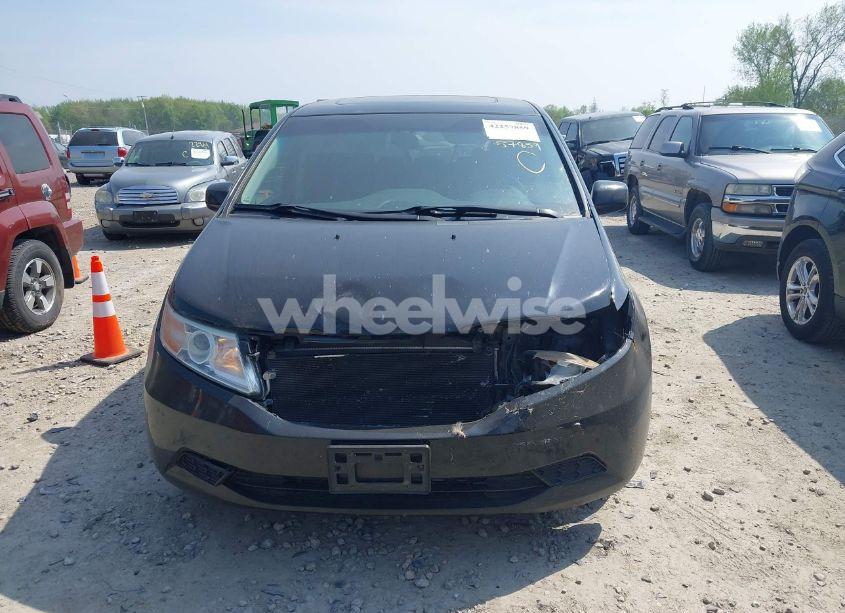 Photo 12 of 2011 Honda Odyssey EX-L (VIN 5FNRL5H68BB047527)