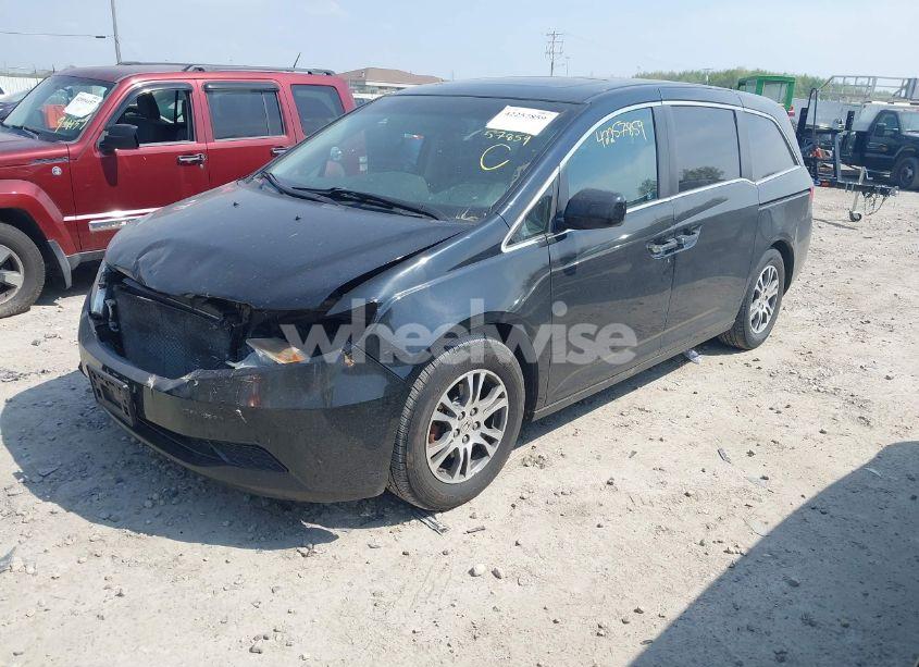 Photo 2 of 2011 Honda Odyssey EX-L (VIN 5FNRL5H68BB047527)