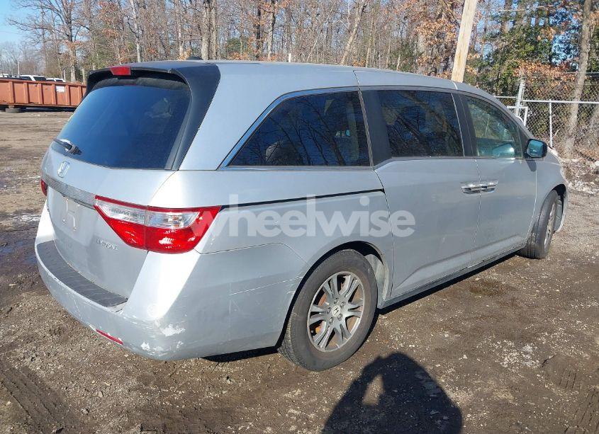 Photo 4 of 2011 Honda Odyssey EX-L (VIN 5FNRL5H68BB048855)