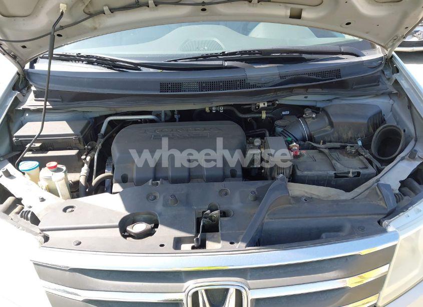 Photo 10 of 2011 Honda Odyssey EX-L (VIN 5FNRL5H68BB052128)