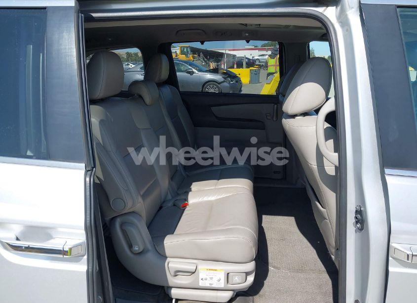Photo 8 of 2011 Honda Odyssey EX-L (VIN 5FNRL5H68BB052128)
