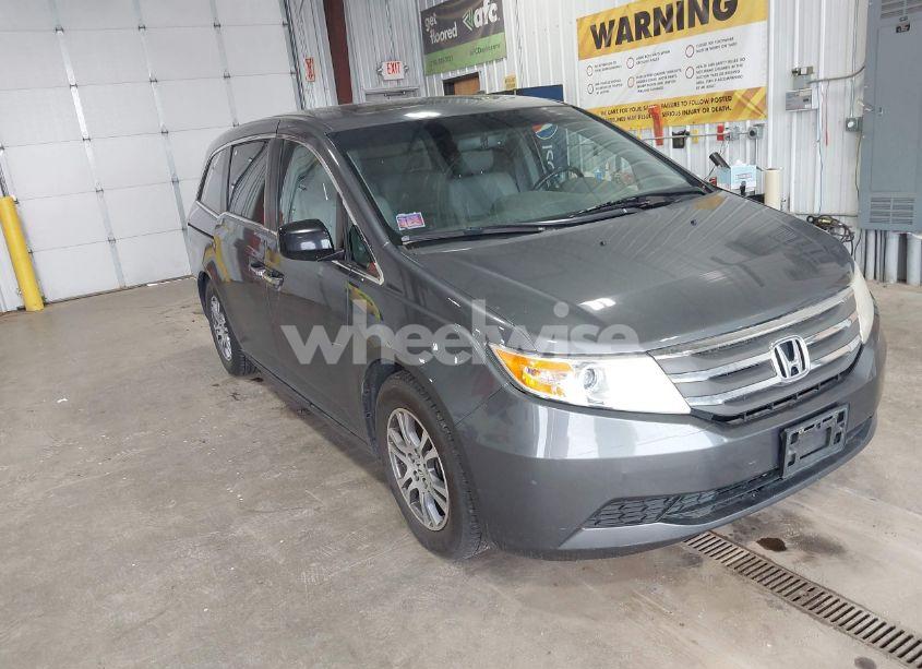 2011 Honda Odyssey EX-L (VIN 5FNRL5H68BB052615) main photo