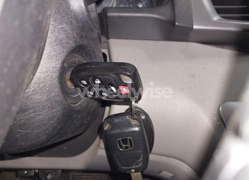 Photo 11 of 2011 Honda Odyssey EX-L (VIN 5FNRL5H68BB052615)