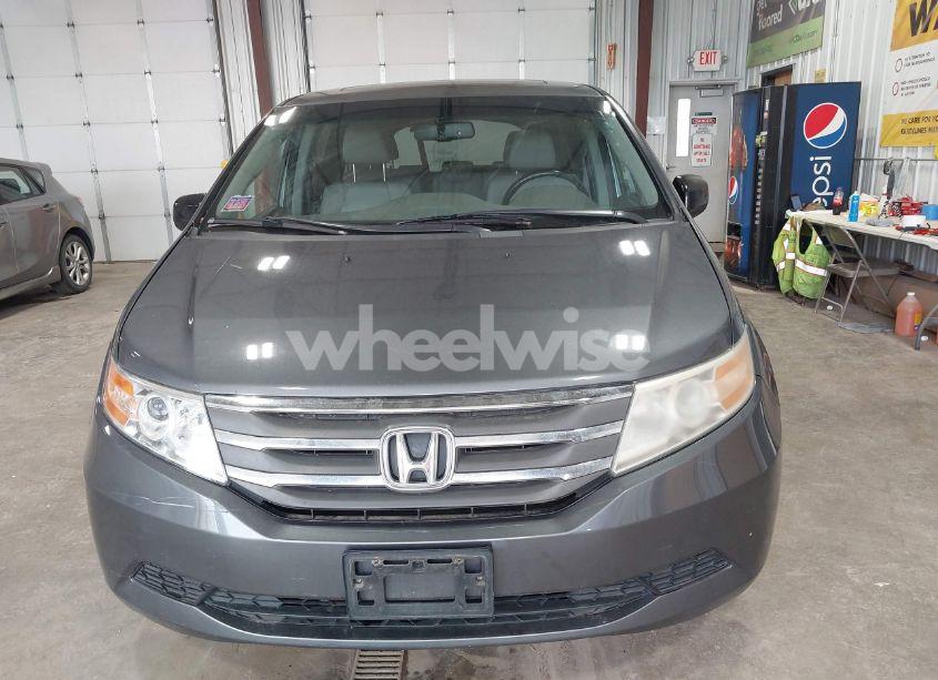 Photo 12 of 2011 Honda Odyssey EX-L (VIN 5FNRL5H68BB052615)