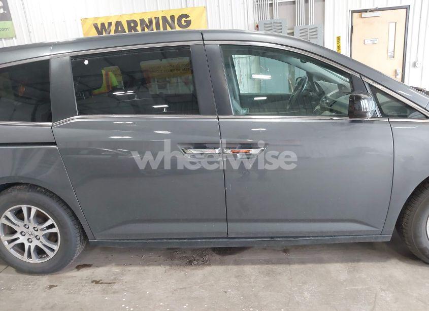 Photo 13 of 2011 Honda Odyssey EX-L (VIN 5FNRL5H68BB052615)