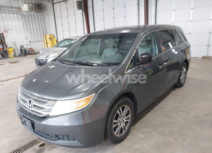 Photo 2 of 2011 Honda Odyssey EX-L (VIN 5FNRL5H68BB052615)