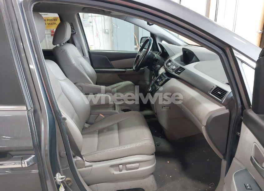 Photo 5 of 2011 Honda Odyssey EX-L (VIN 5FNRL5H68BB052615)