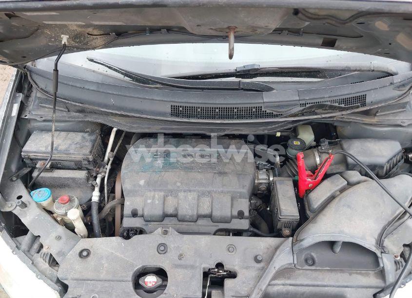 Photo 10 of 2011 Honda Odyssey EX-L (VIN 5FNRL5H68BB058849)