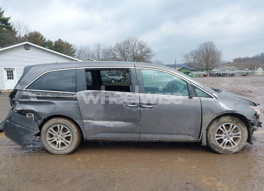 Photo 13 of 2011 Honda Odyssey EX-L (VIN 5FNRL5H68BB058849)
