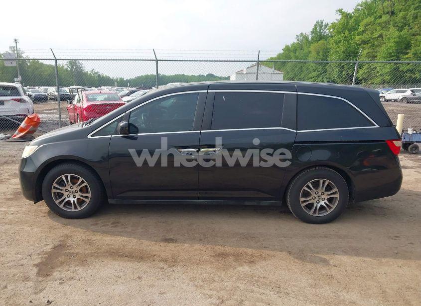 Photo 14 of 2011 Honda Odyssey EX-L (VIN 5FNRL5H68BB071178)