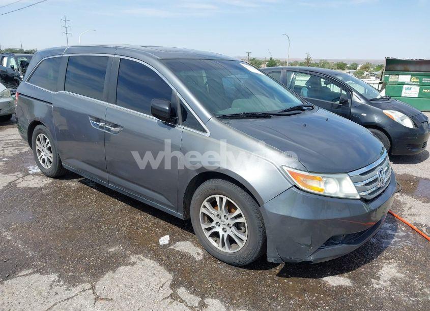 2011 Honda Odyssey EX-L (VIN 5FNRL5H68BB086943) main photo