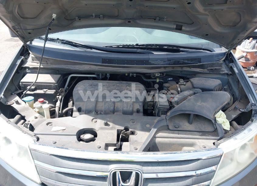 Photo 10 of 2011 Honda Odyssey EX-L (VIN 5FNRL5H68BB086943)
