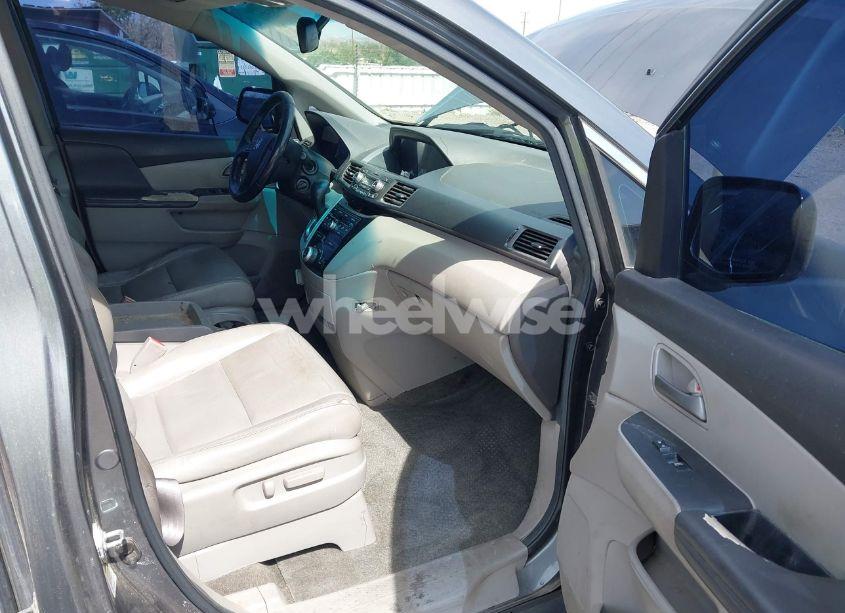 Photo 5 of 2011 Honda Odyssey EX-L (VIN 5FNRL5H68BB086943)