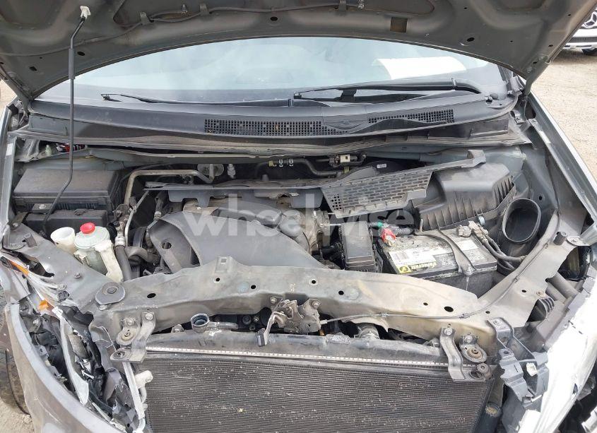 Photo 10 of 2011 Honda Odyssey EX-L (VIN 5FNRL5H68BB100274)