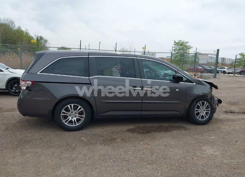 Photo 13 of 2011 Honda Odyssey EX-L (VIN 5FNRL5H68BB100274)
