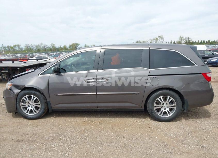 Photo 14 of 2011 Honda Odyssey EX-L (VIN 5FNRL5H68BB100274)