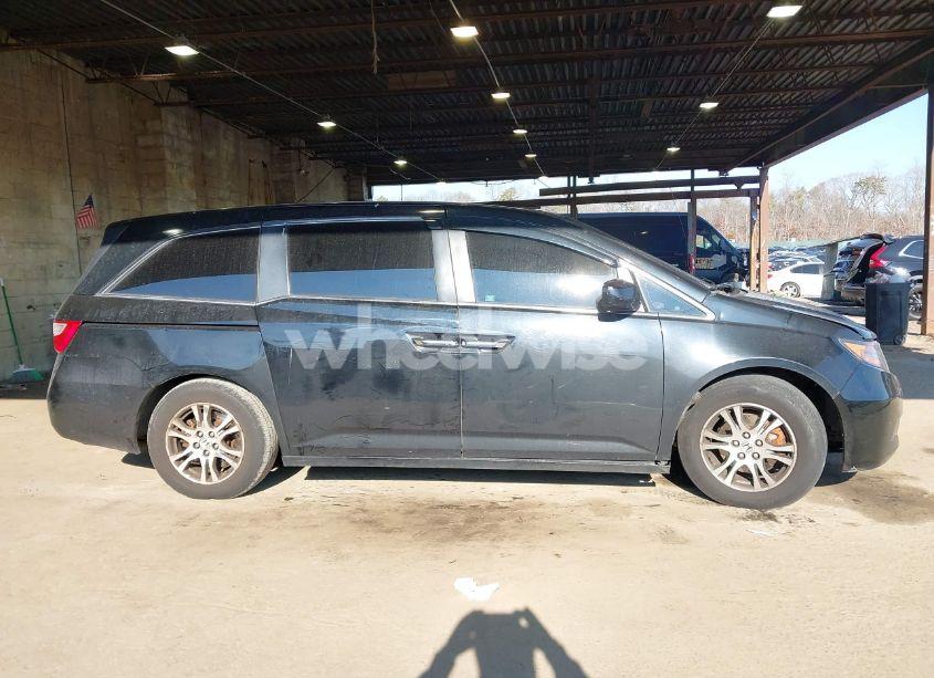 Photo 13 of 2011 Honda Odyssey EX-L (VIN 5FNRL5H68BB102932)