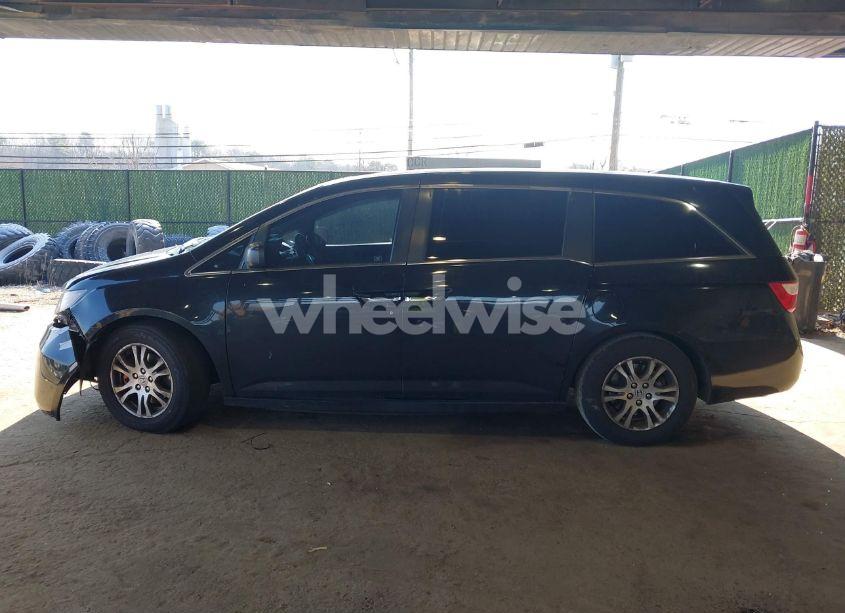 Photo 14 of 2011 Honda Odyssey EX-L (VIN 5FNRL5H68BB102932)