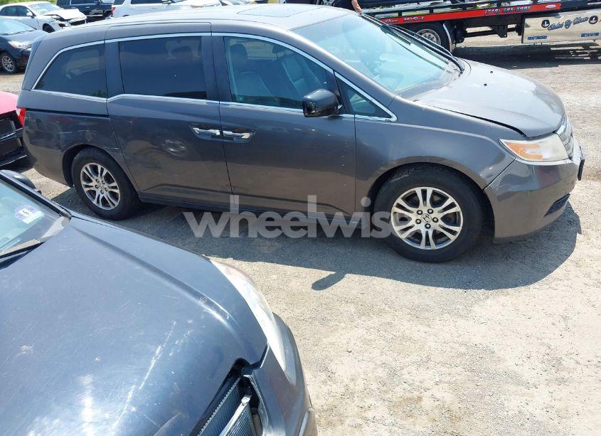 Photo 13 of 2012 Honda Odyssey EX-L (VIN 5FNRL5H68CB052440)