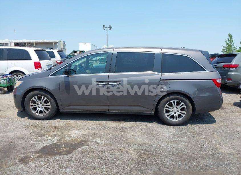 Photo 14 of 2012 Honda Odyssey EX-L (VIN 5FNRL5H68CB052440)