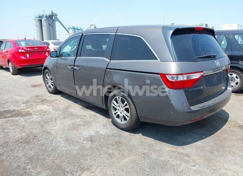 Photo 3 of 2012 Honda Odyssey EX-L (VIN 5FNRL5H68CB052440)