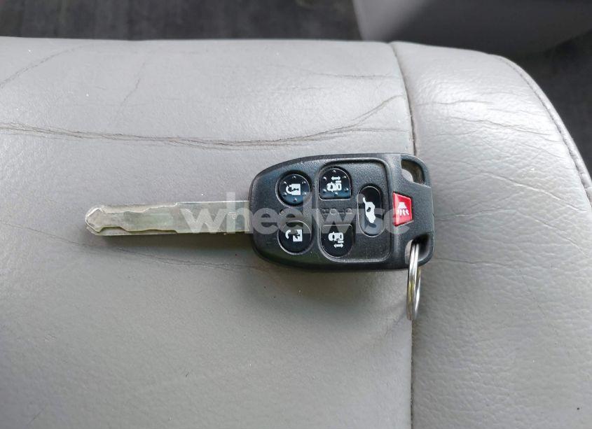 Photo 11 of 2012 Honda Odyssey EX-L (VIN 5FNRL5H68CB057198)