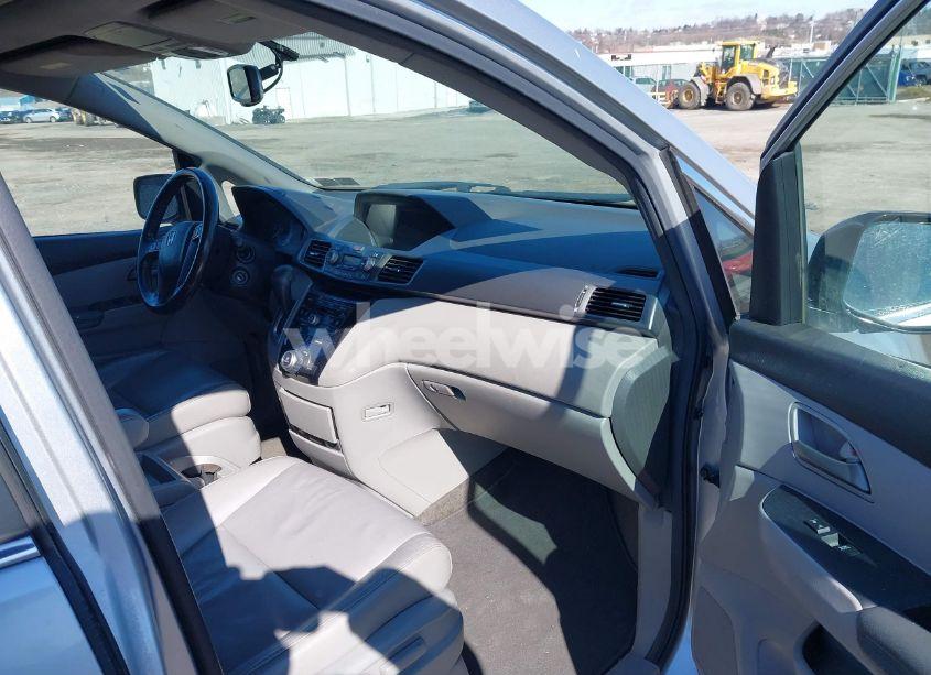 Photo 5 of 2012 Honda Odyssey EX-L (VIN 5FNRL5H68CB075586)