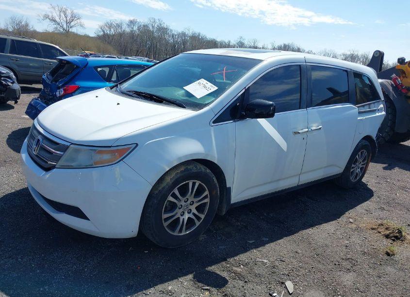 Photo 2 of 2012 Honda Odyssey EX-L (VIN 5FNRL5H68CB142543)