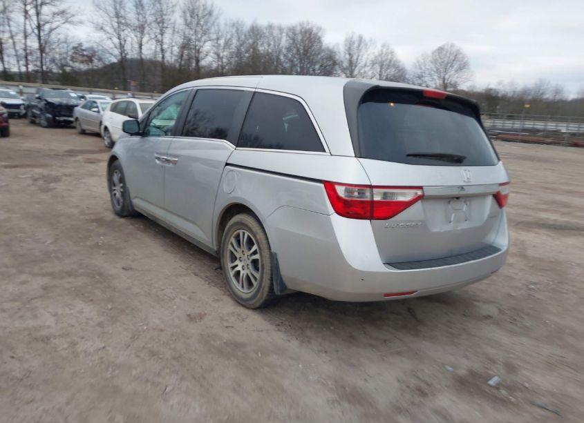 Photo 3 of 2013 Honda Odyssey EX-L (VIN 5FNRL5H68DB011257)