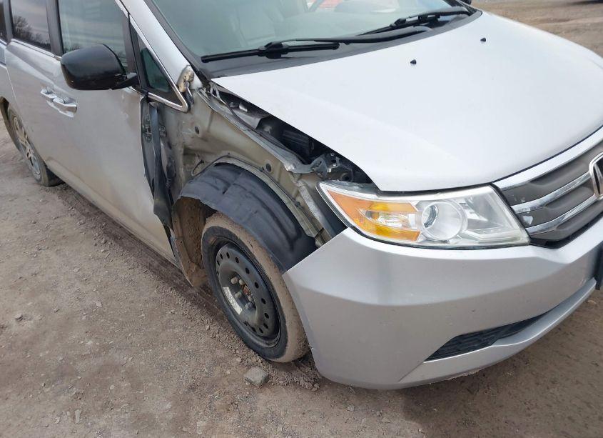 Photo 6 of 2013 Honda Odyssey EX-L (VIN 5FNRL5H68DB011257)