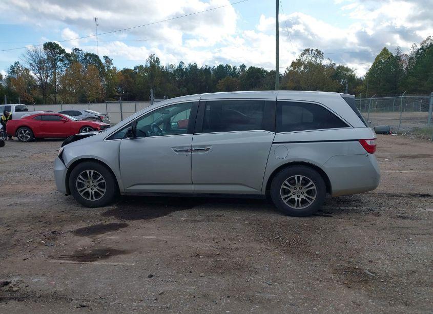 Photo 14 of 2013 Honda Odyssey EX-L (VIN 5FNRL5H68DB038104)