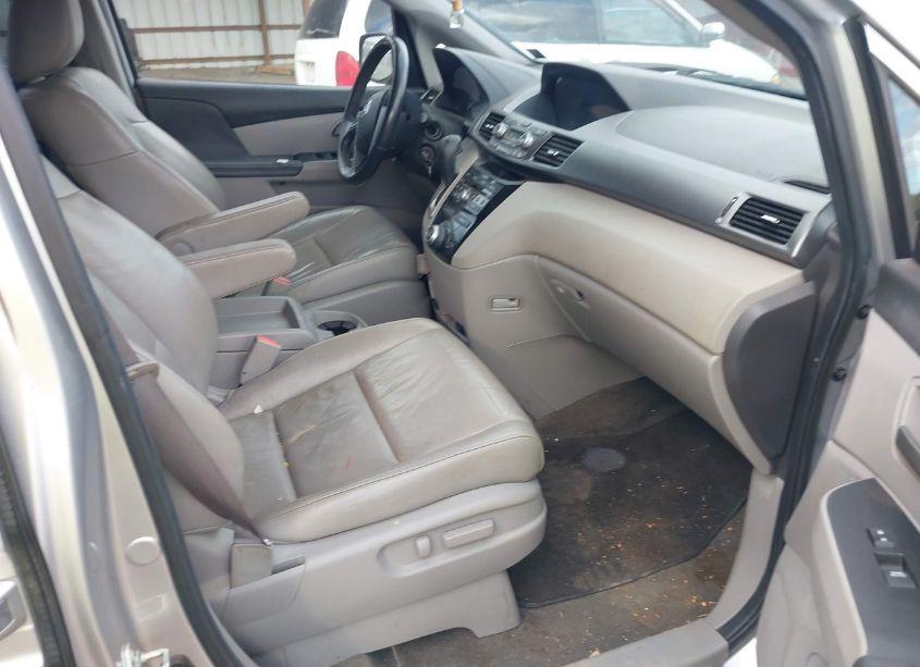 Photo 5 of 2013 Honda Odyssey EX-L (VIN 5FNRL5H68DB038104)