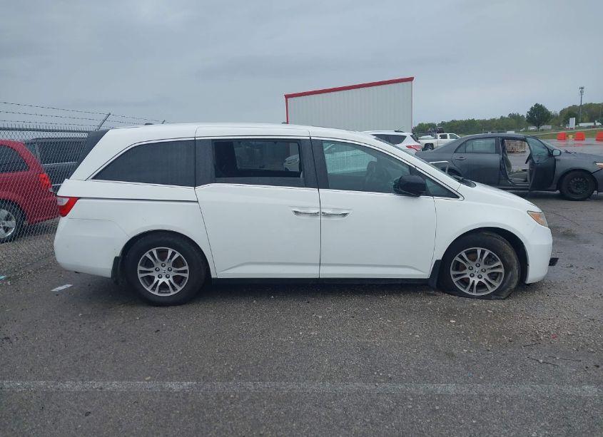 Photo 13 of 2013 Honda Odyssey EX-L (VIN 5FNRL5H68DB039818)