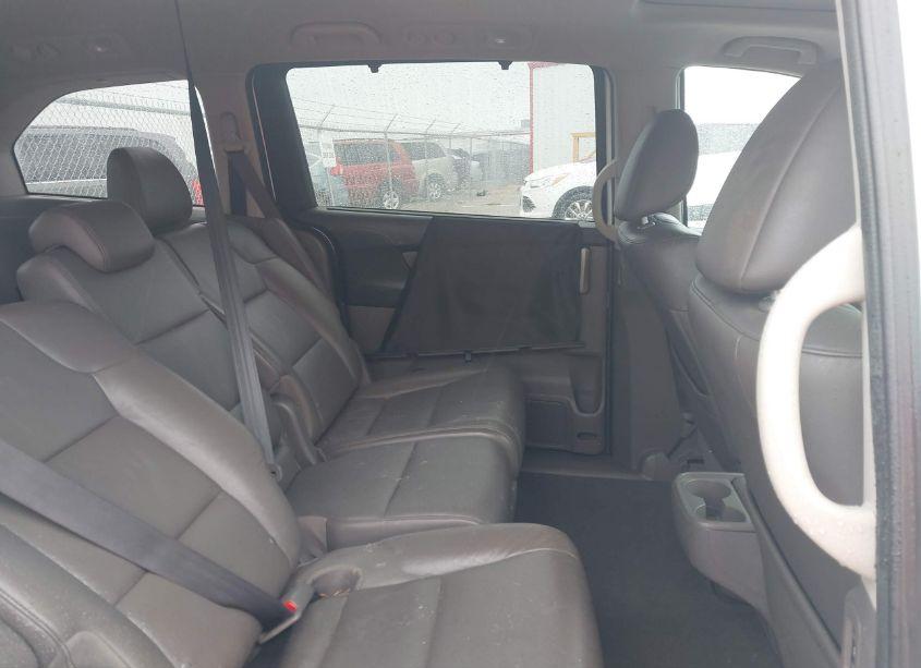 Photo 8 of 2013 Honda Odyssey EX-L (VIN 5FNRL5H68DB039818)