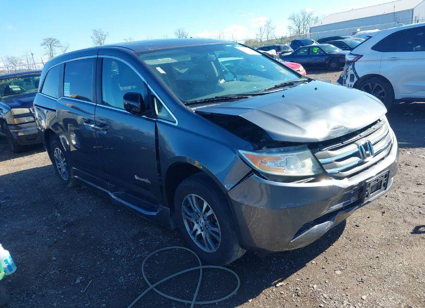2013 Honda Odyssey EX-L (VIN 5FNRL5H68DB041102) main photo