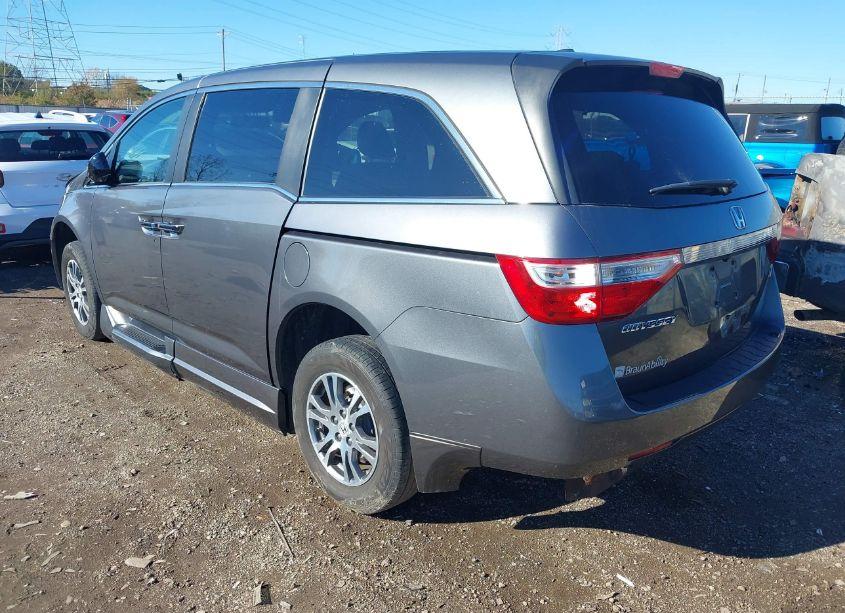 Photo 3 of 2013 Honda Odyssey EX-L (VIN 5FNRL5H68DB041102)