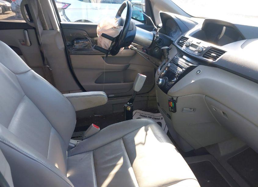 Photo 5 of 2013 Honda Odyssey EX-L (VIN 5FNRL5H68DB041102)