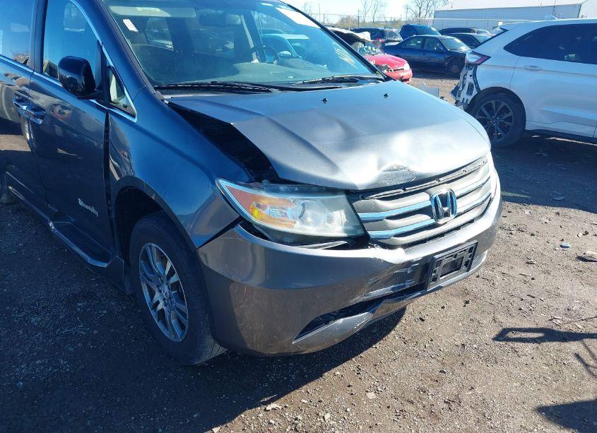 Photo 6 of 2013 Honda Odyssey EX-L (VIN 5FNRL5H68DB041102)