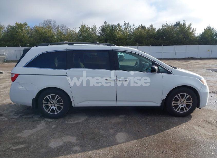 Photo 14 of 2013 Honda Odyssey EX-L (VIN 5FNRL5H68DB044937)