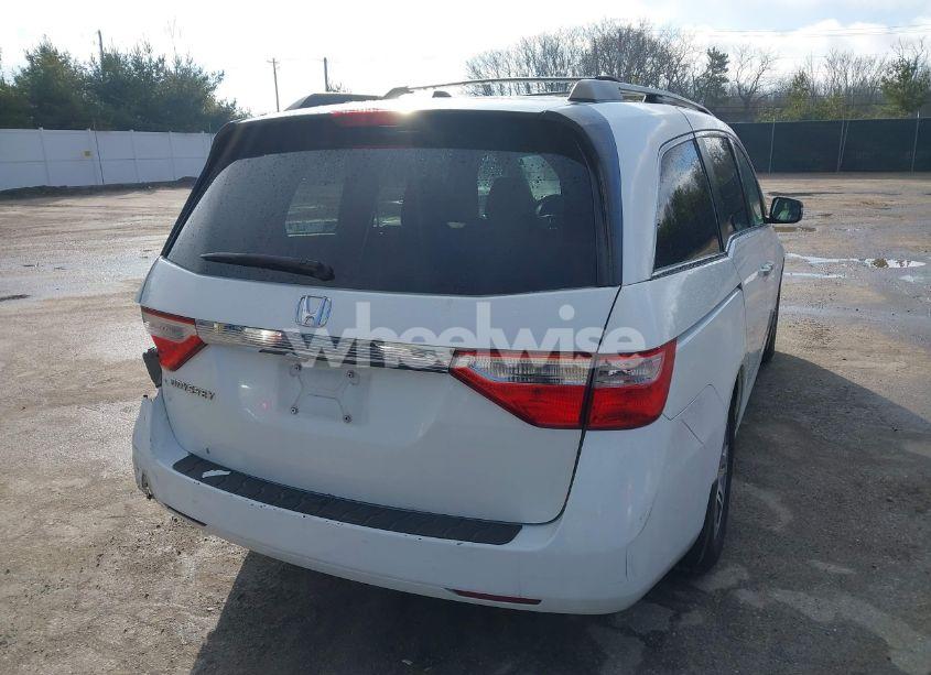 Photo 4 of 2013 Honda Odyssey EX-L (VIN 5FNRL5H68DB044937)