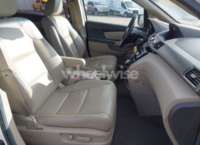 Photo 5 of 2013 Honda Odyssey EX-L (VIN 5FNRL5H68DB044937)