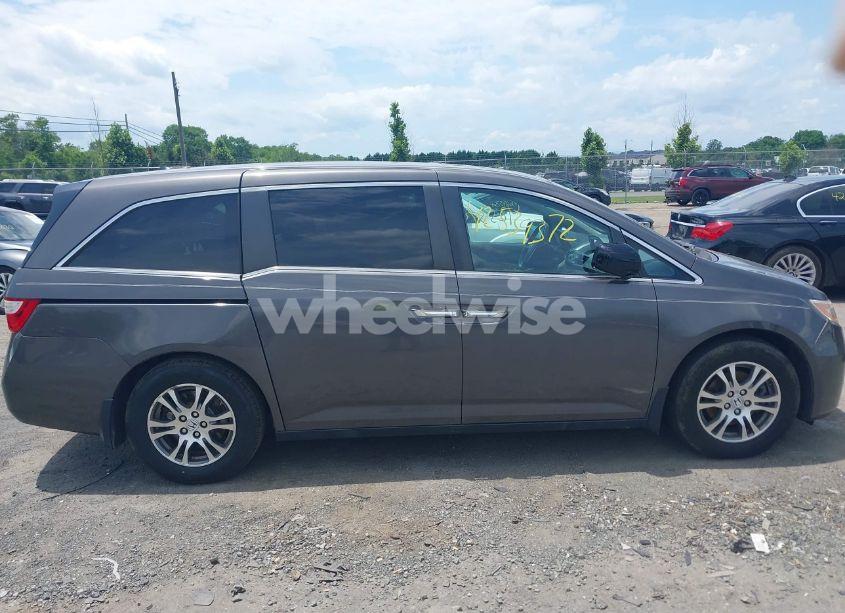 Photo 13 of 2013 Honda Odyssey EX-L (VIN 5FNRL5H68DB072933)