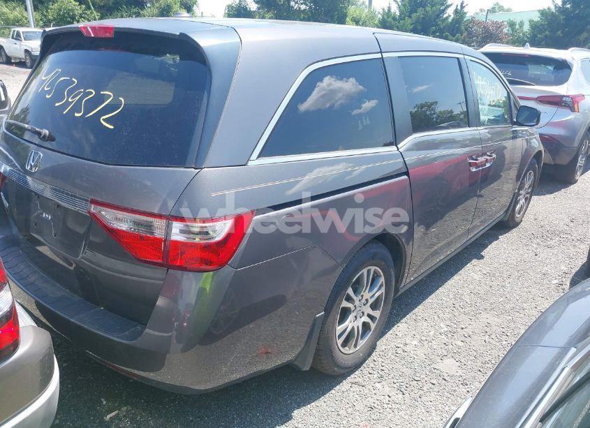 Photo 4 of 2013 Honda Odyssey EX-L (VIN 5FNRL5H68DB072933)