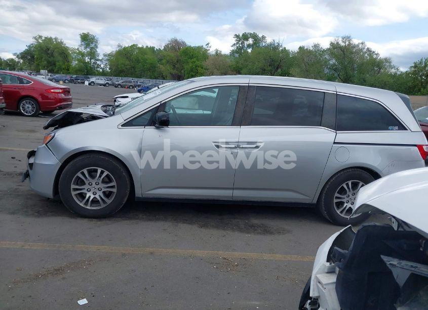 Photo 14 of 2013 Honda Odyssey EX-L (VIN 5FNRL5H68DB084760)