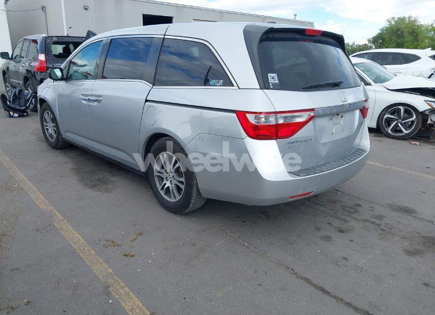 Photo 3 of 2013 Honda Odyssey EX-L (VIN 5FNRL5H68DB084760)