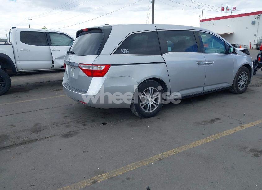 Photo 4 of 2013 Honda Odyssey EX-L (VIN 5FNRL5H68DB084760)